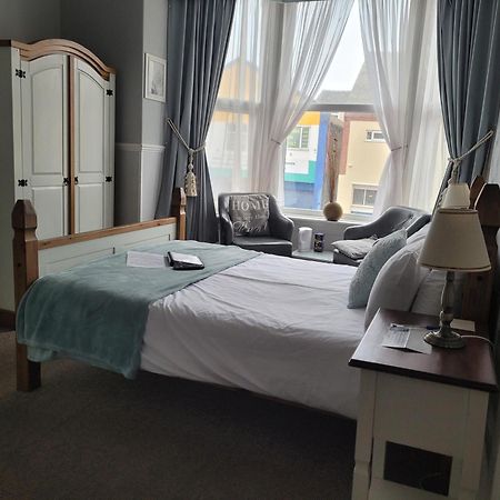 J'S Mayfair Guest House Blackpool Exterior foto