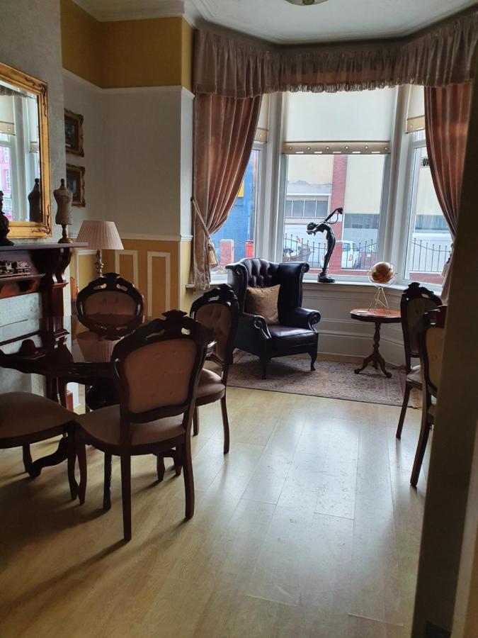 J'S Mayfair Guest House Blackpool Exterior foto